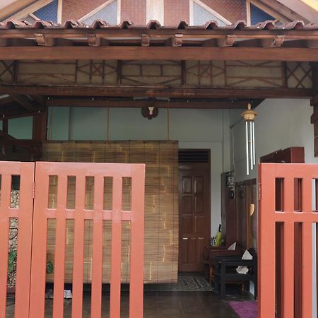 יוגיאקרטה Kembar Guesthouse מראה חיצוני תמונה
