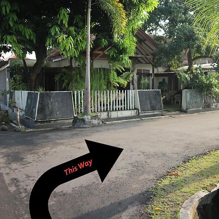 יוגיאקרטה Kembar Guesthouse מראה חיצוני תמונה