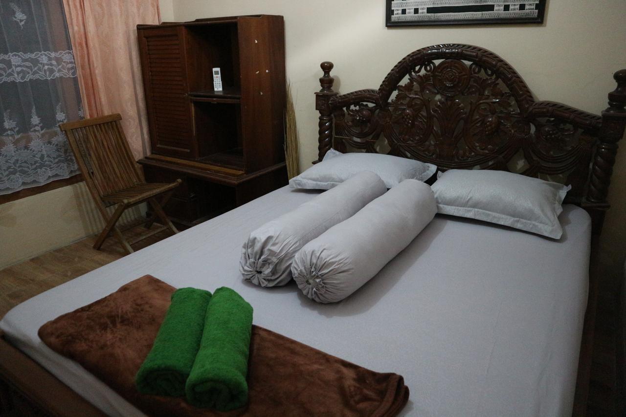 יוגיאקרטה Kembar Guesthouse מראה חיצוני תמונה